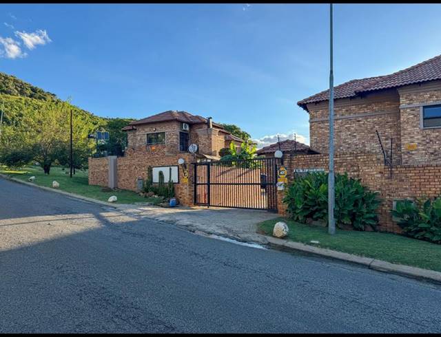 3 BEDROOM HOUSE FOR SALE IN MONDEOR